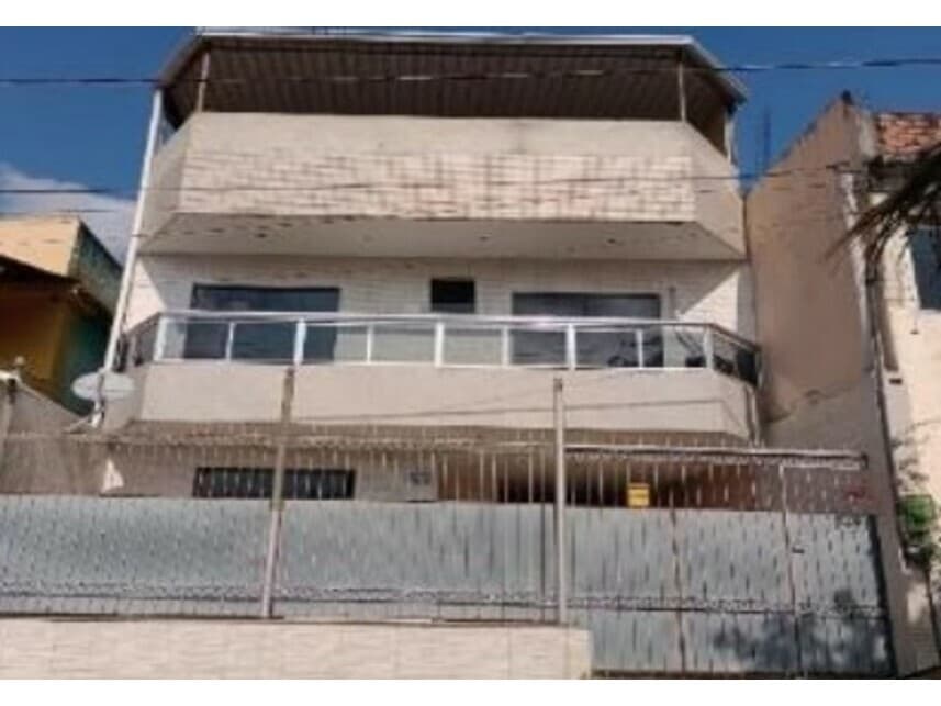 Casa em leilão em Rio De Janeiro - RJ — Casa à venda em leilão