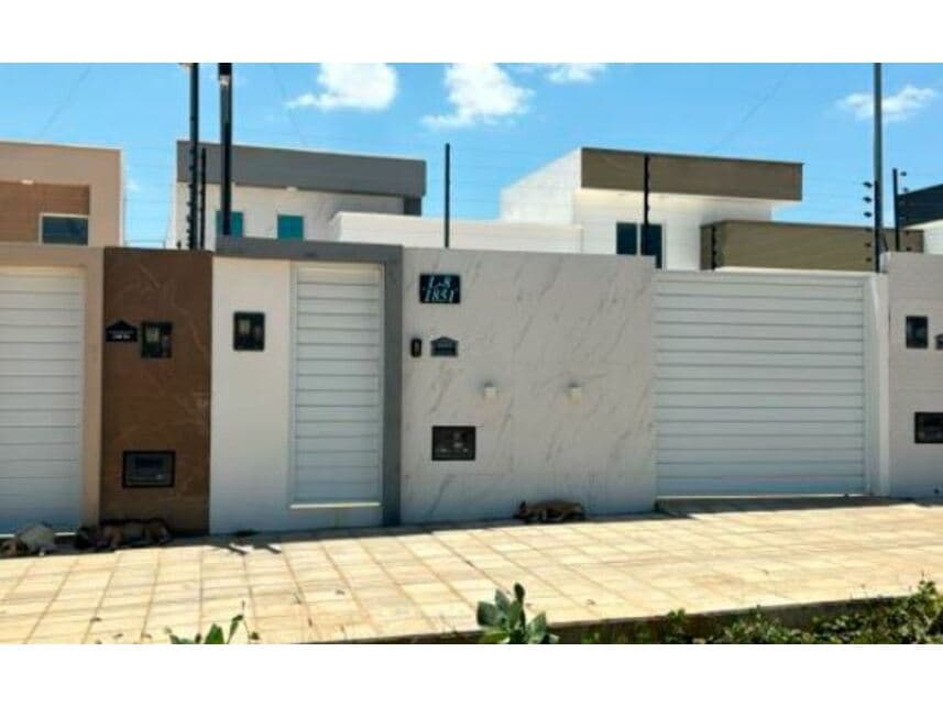 Casa em leilão em Patos - PB — Casa à venda em leilão