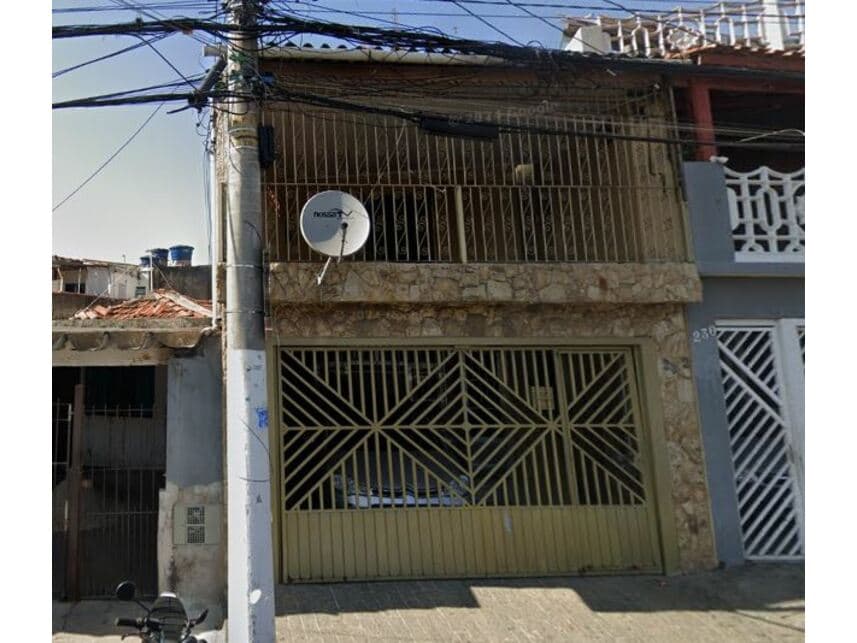 Casa em leilão em São Paulo - SP — Sobrado à venda em leilão