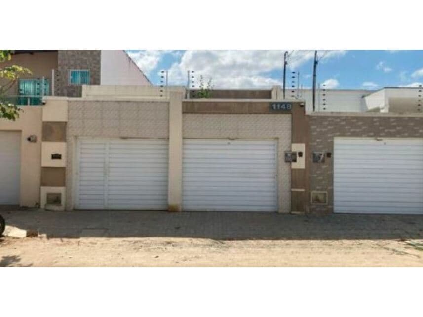 Casa em leilão em Sobral - CE — Casa à venda em leilão