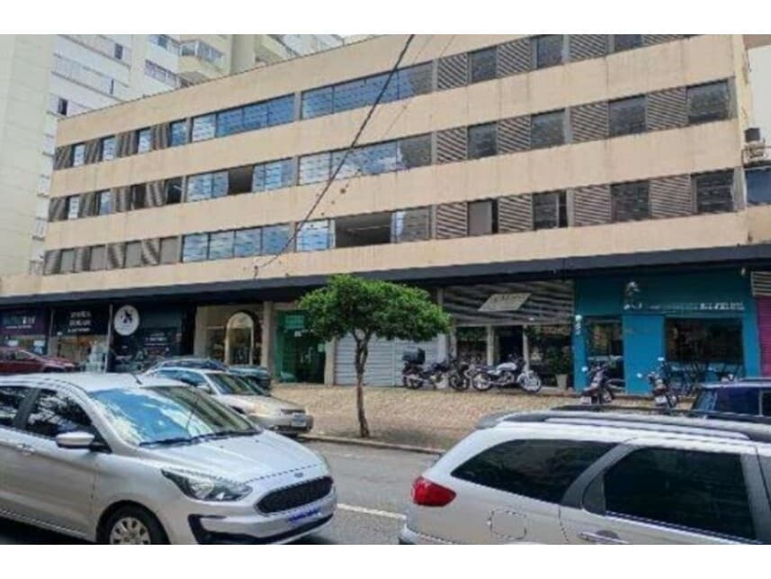 Comercial em leilão em Londrina - PR — Loja à venda em leilão