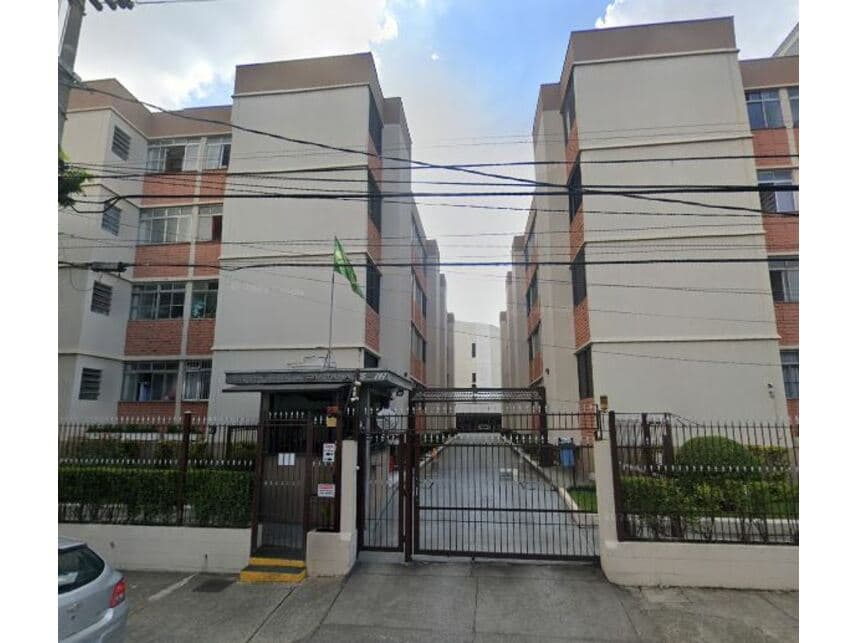 Apartamento em leilão em São Paulo - SP — Apartamento à venda em leilão