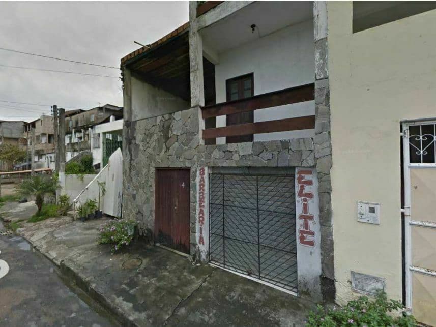 Casa em leilão em Salvador - BA — Casa à venda em leilão