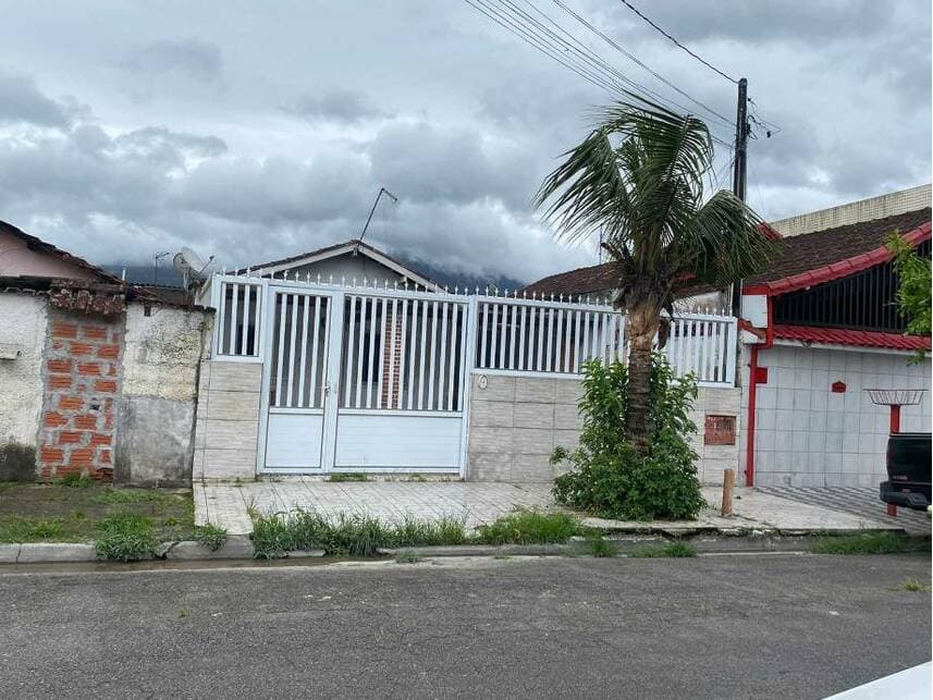 Casa em leilão em Praia Grande - SP — Casa à venda em leilão
