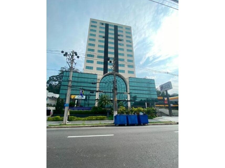 Comercial em leilão em Santana De Parnaíba - SP — Sala Comercial à venda em leilão