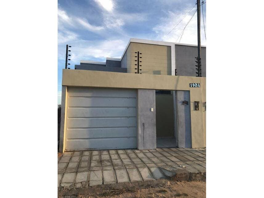Casa em leilão em Petrolina - PE — Casa à venda em leilão