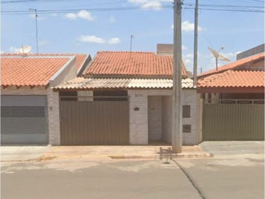 Casa em leilão em Embaúba - SP — Casa à venda em leilão