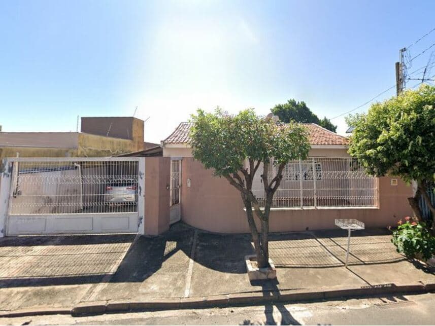 Casa em leilão em Bauru - SP — Casa à venda em leilão