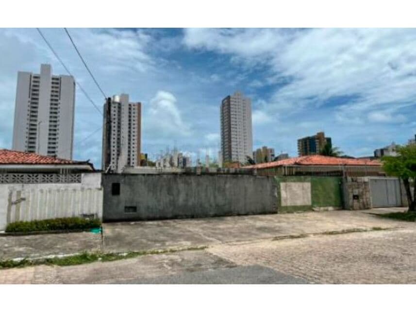 Casa em leilão em João Pessoa - PB — Casa à venda em leilão