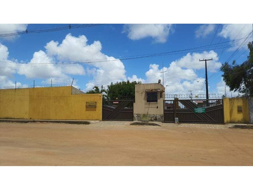 Casa em leilão em Parnamirim - RN — Casa à venda em leilão