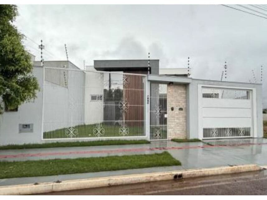 Casa em leilão em Sinop - MT — Casa à venda em leilão