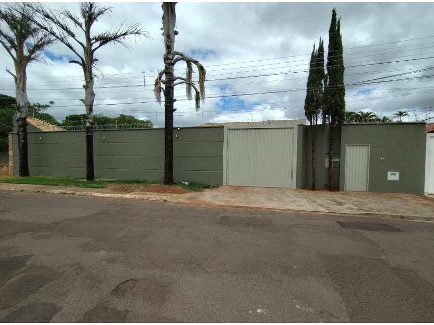Casa em leilão em Campo Grande - MS — Casa à venda em leilão