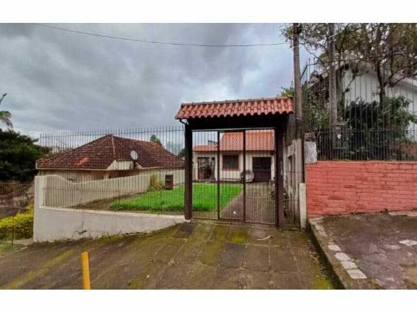 Foto 1 de 2: Casa em leilão em Porto Alegre - RS — Casa à venda em leilão
