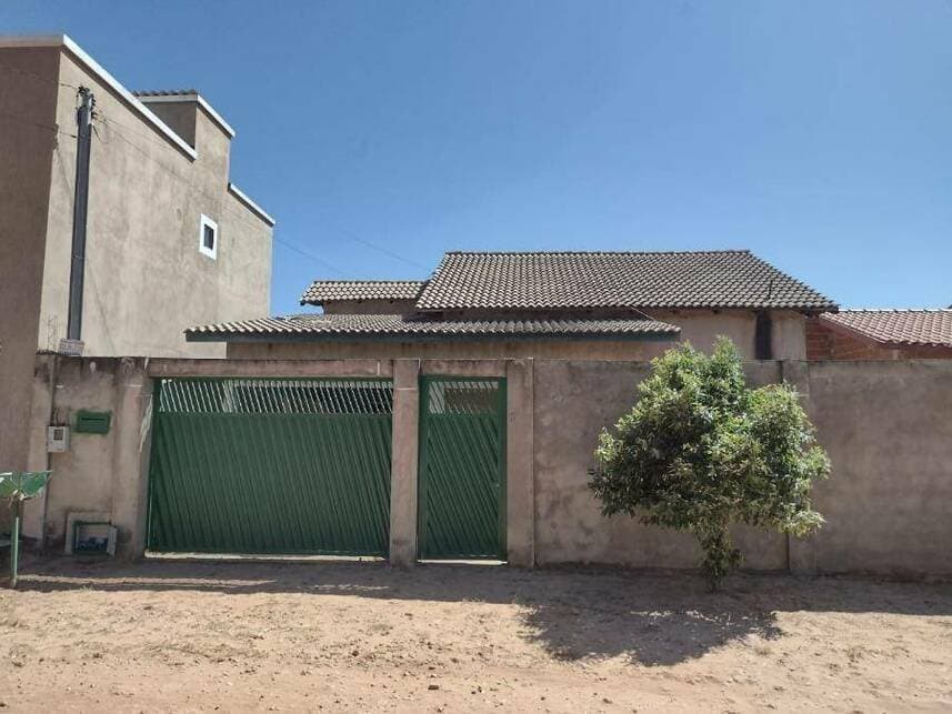 Casa em leilão em Posse - GO — Casa à venda em leilão