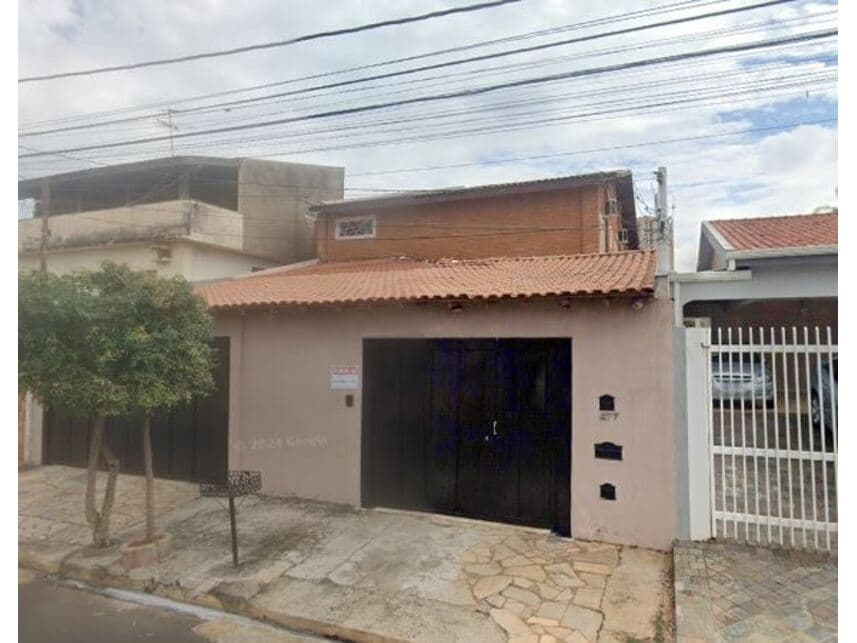 Casa em leilão em Ribeirão Preto - SP — Casa à venda em leilão