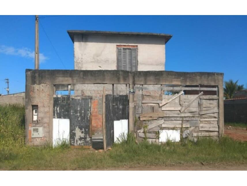 Casa em leilão em Iguape - SP — Casa à venda em leilão