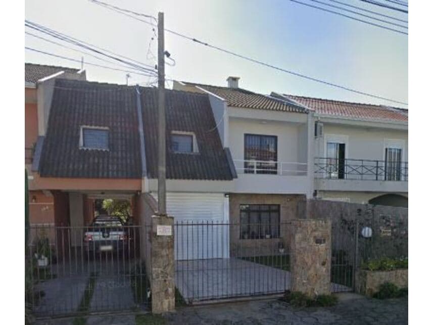 Casa em leilão em Curitiba - PR — Casa à venda em leilão