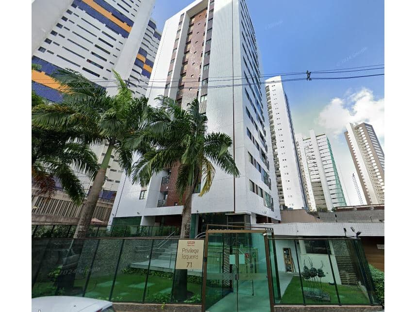 Apartamento em leilão em Recife - PE — Apartamento à venda em leilão