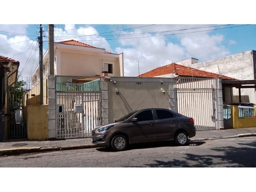 Casa em leilão em São Paulo - SP — Sobrado à venda em leilão