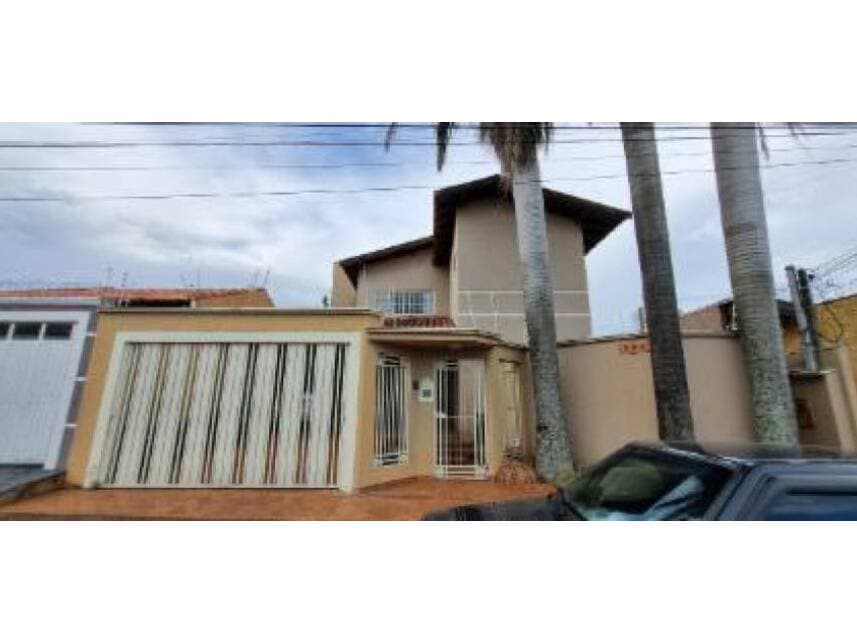 Casa em leilão em Campo Grande - MS — Casa à venda em leilão