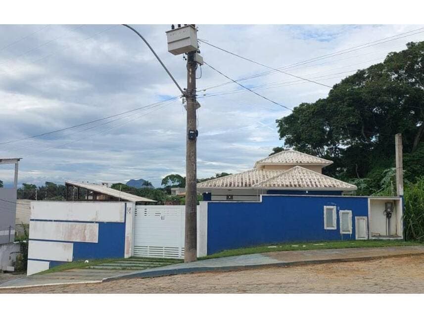 Casa em leilão em Rio Das Ostras - RJ — Casa à venda em leilão