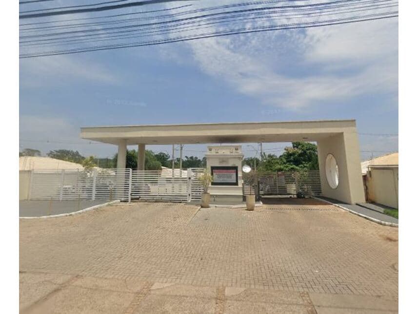 Casa em leilão em Goiânia - GO — Casa à venda em leilão