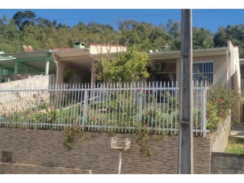 Casa em leilão em Concórdia - SC — Casa à venda em leilão