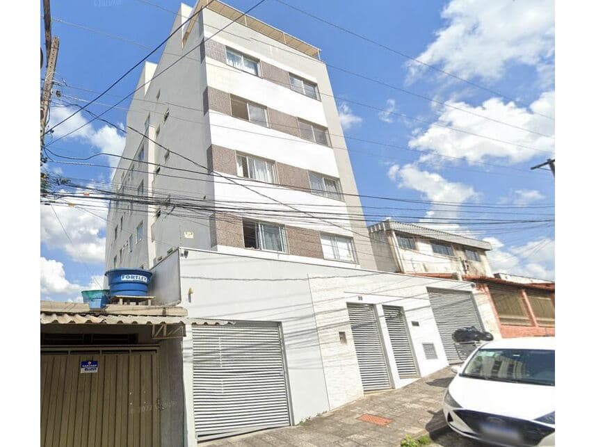 Apartamento em leilão em Divinópolis - MG — Apartamento à venda em leilão
