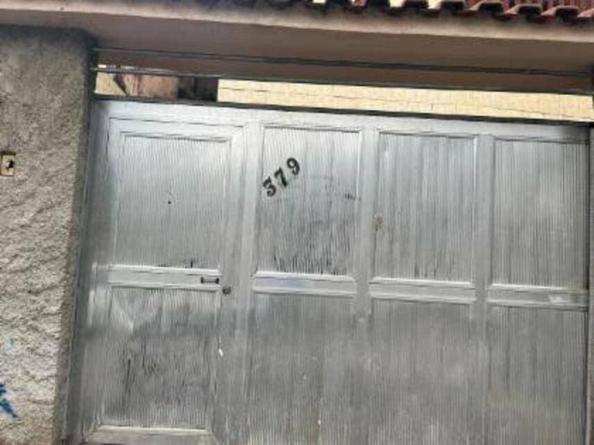 Casa em leilão em Rio De Janeiro - RJ — Casa à venda em leilão