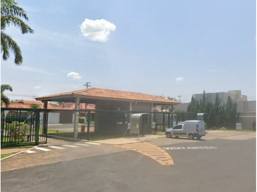 Casa em leilão em Araraquara - SP — Casa à venda em leilão