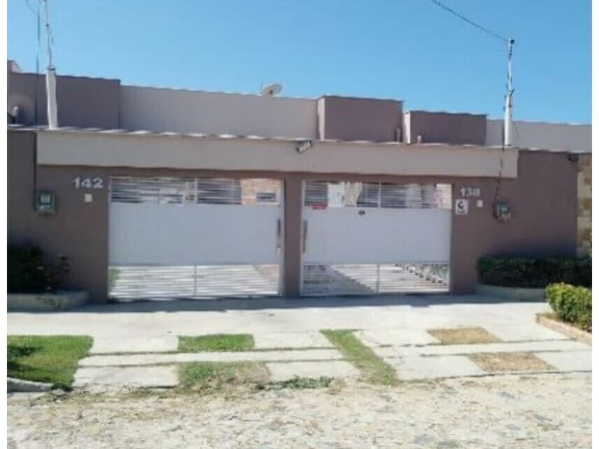 Casa em leilão em Caucaia - CE — Casa à venda em leilão