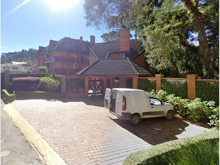 Apartamento em leilão em Campos Do Jordão - SP — Apartamento à venda em leilão