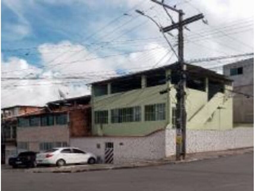Casa em leilão em Salvador - BA — Casa à venda em leilão