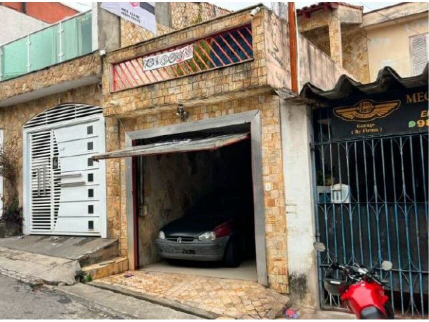 Casa em leilão em São Paulo - SP — Sobrado à venda em leilão