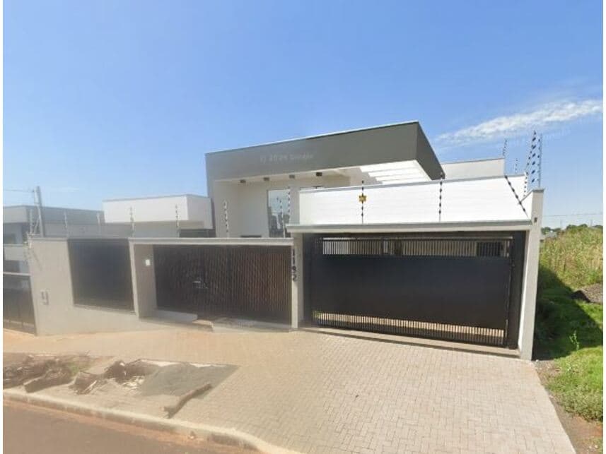 Casa em leilão em Maringá - PR — Casa à venda em leilão
