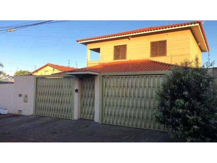 Casa em leilão em Rio Verde - GO — Casa à venda em leilão