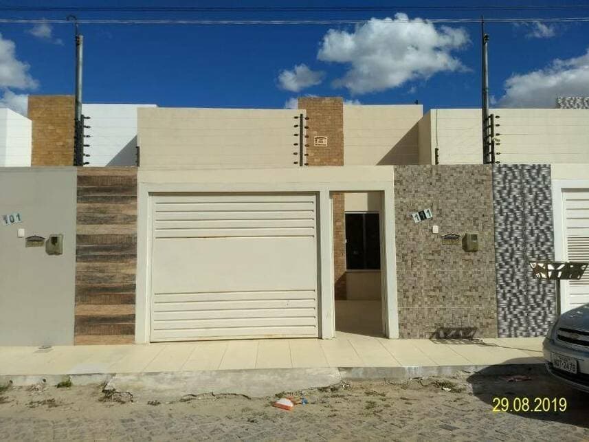 Casa em leilão em Petrolina - PE — Casa à venda em leilão