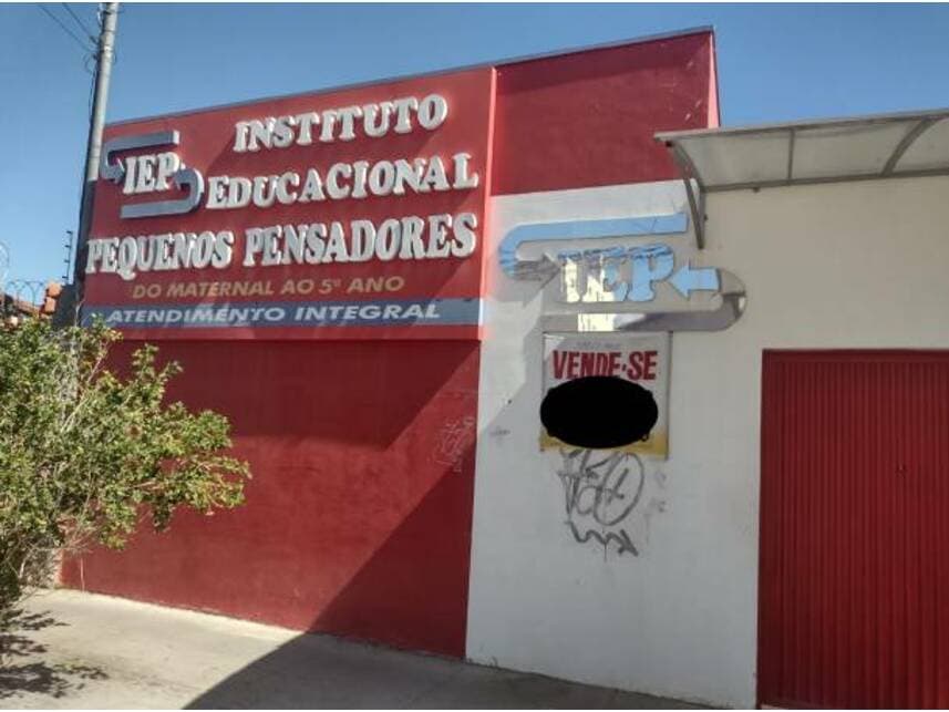 Casa em leilão em Montes Claros - MG — Casa à venda em leilão