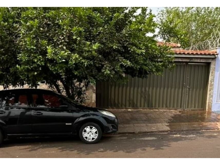 Casa em leilão em Ribeirão Preto - SP — Casa à venda em leilão