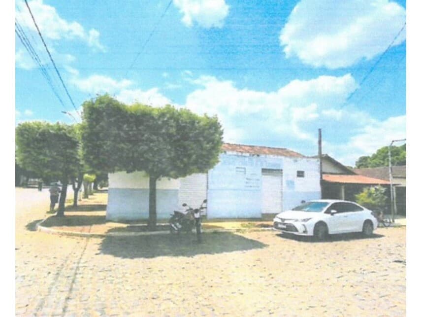Comercial em leilão em Ipiaçu - MG — Imóvel Comercial à venda em leilão