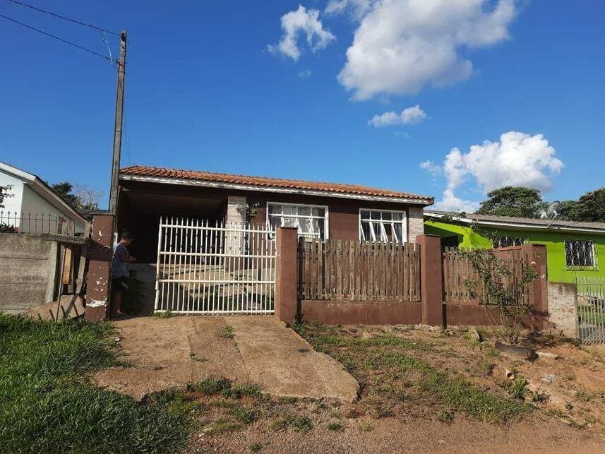 Casa em leilão em Ponta Grossa - PR — Casa à venda em leilão