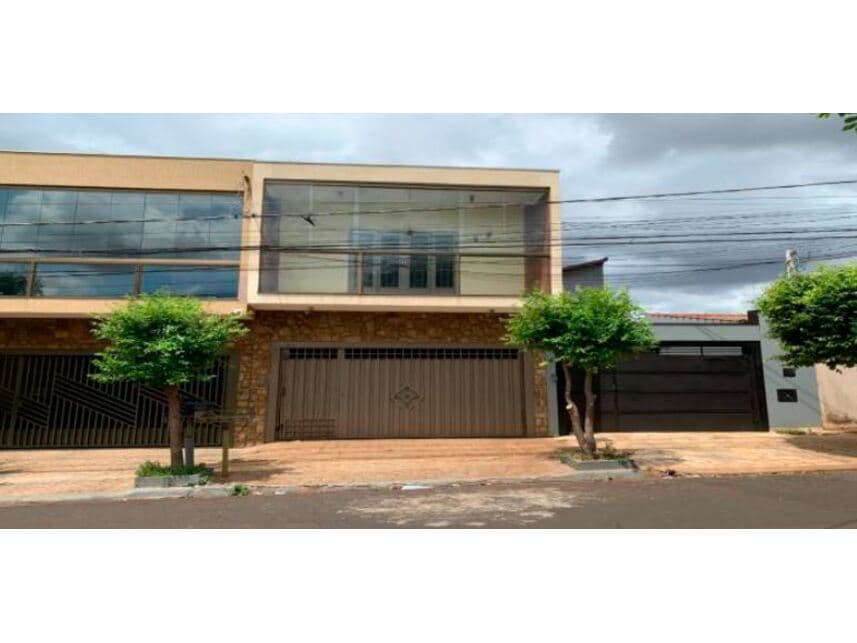 Casa em leilão em Ribeirão Preto - SP — Casa à venda em leilão