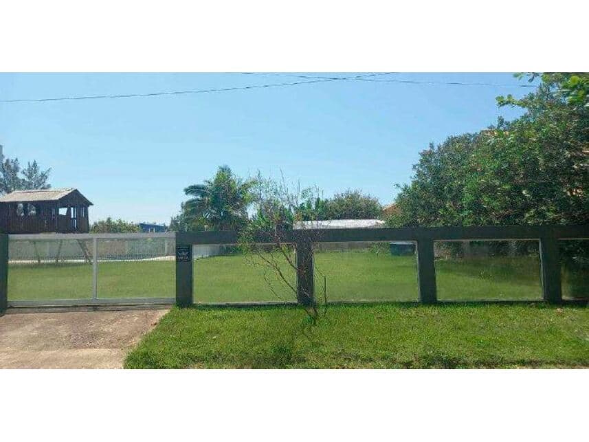 Foto 1 de 8: Casa em leilão em Torres - RS — Casa à venda em leilão