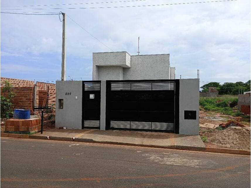 Casa em leilão em Três Fronteiras - SP — Casa à venda em leilão