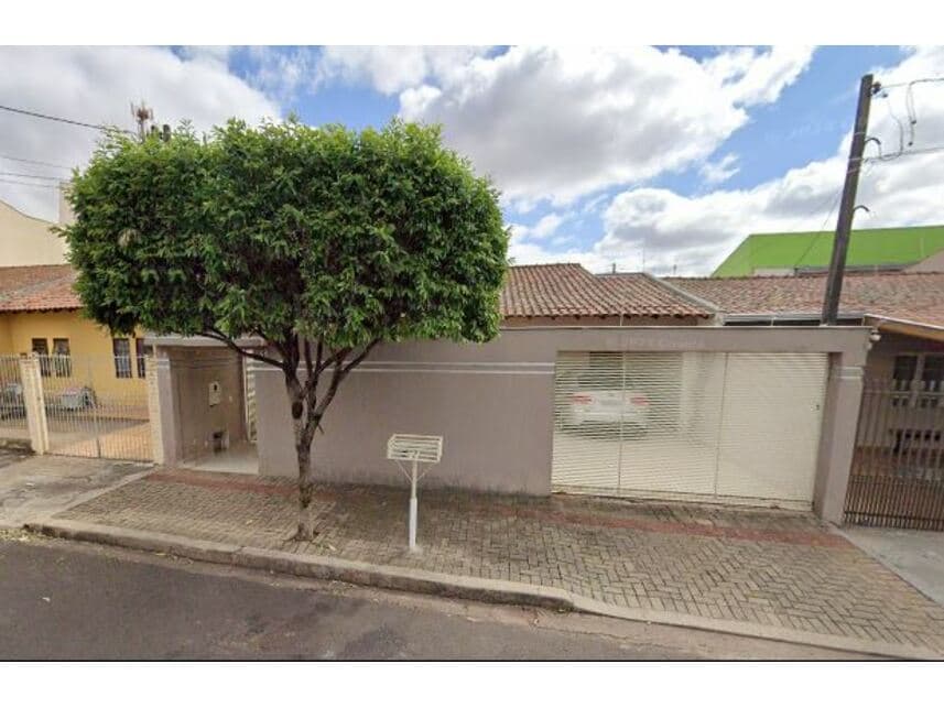 Foto 1 de 2: Casa em leilão em Londrina - PR — Casa à venda em leilão