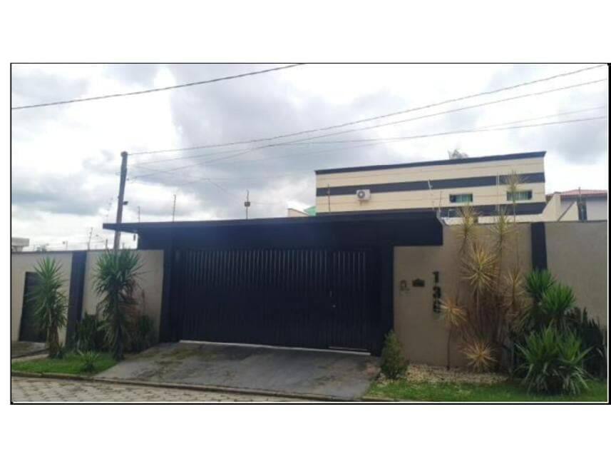 Casa em leilão em Salto - SP — Casa à venda em leilão
