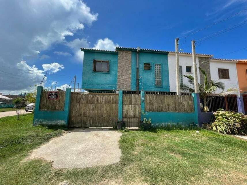 Foto 1 de 12: Casa em leilão em Pelotas - RS — Casa à venda em leilão