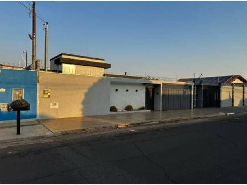 Casa em leilão em Campo Grande - MS — Casa à venda em leilão