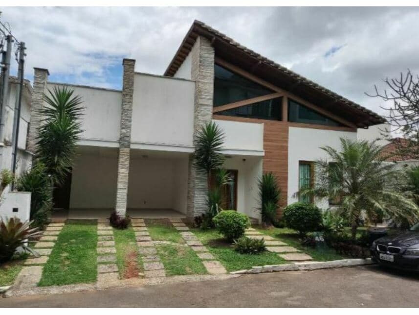 Casa em leilão em Juiz De Fora - MG — Casa à venda em leilão