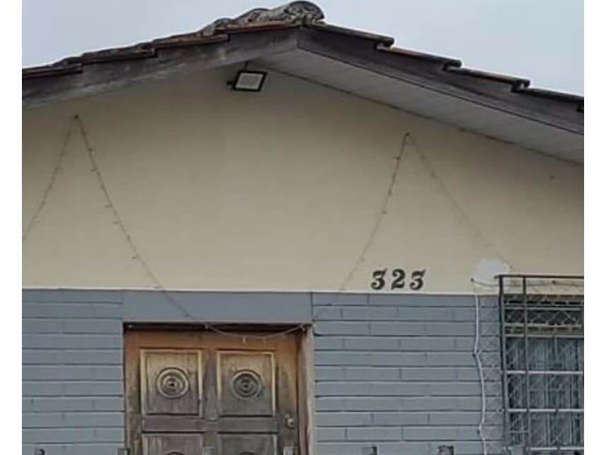 Foto 2 de 2: Casa em leilão em Curitiba - PR — Casa à venda em leilão